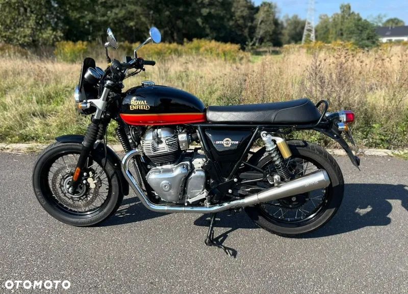 Royal Enfield Interceptor - 2