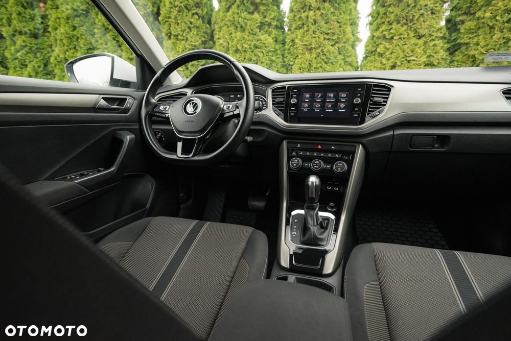 Volkswagen T-Roc - 16