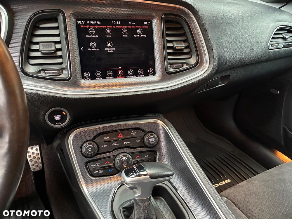 Dodge Challenger 3.6 SXT Plus - 26