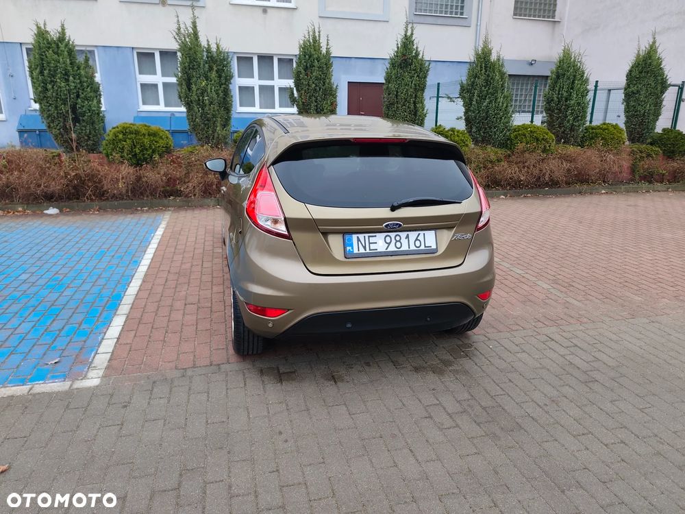 Ford Fiesta 1.6 Ti-VCT SYNC Edition - 6