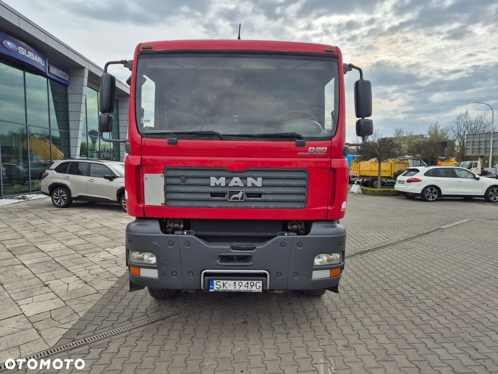 MAN TGA 26.310 6X4 / WYWROTKA / 3 STRONY / MOCNY KIPER / NOWE SPRZĘGŁO / BEZWYPADKOWY / SILNIK D20 / NAJLEPSZA JEDNOSTKA NAPĘDOWA / SERWISOWANY - 4
