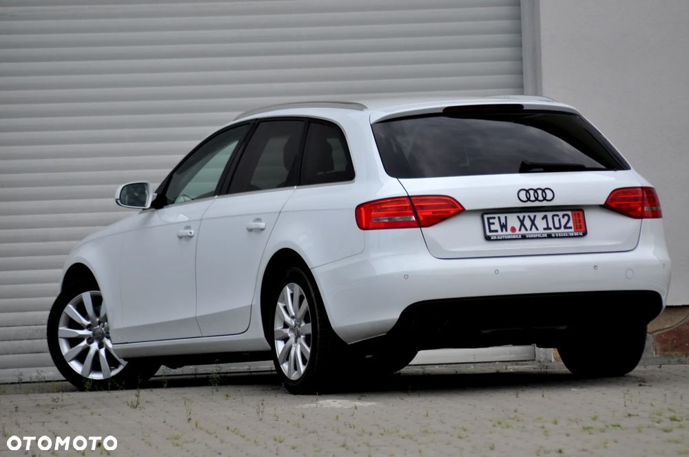 Audi A4 Avant 2.0 TDI DPF Ambiente - 8