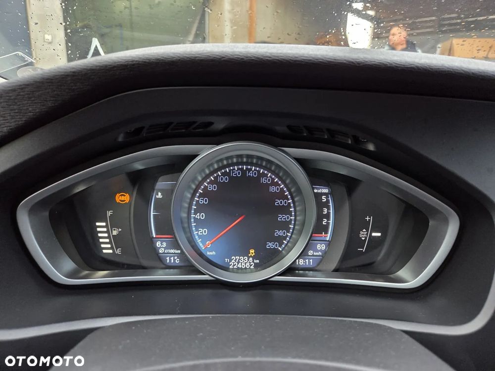 Volvo V40 D2 - 34