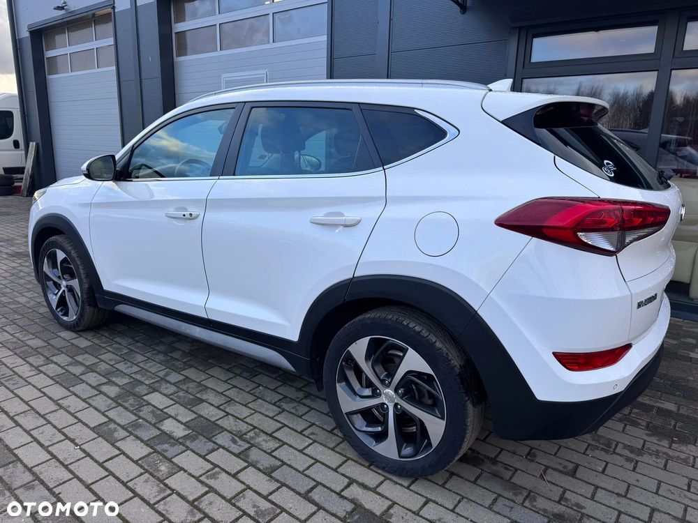 Hyundai Tucson blue 1.7 CRDi 2WD DCT Premium - 31