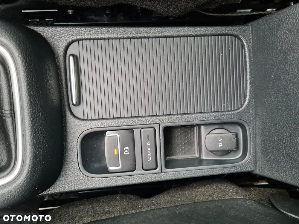 Volkswagen Sharan 2.0 TDI 4Motion BlueMotion Technology Comfortline - 34