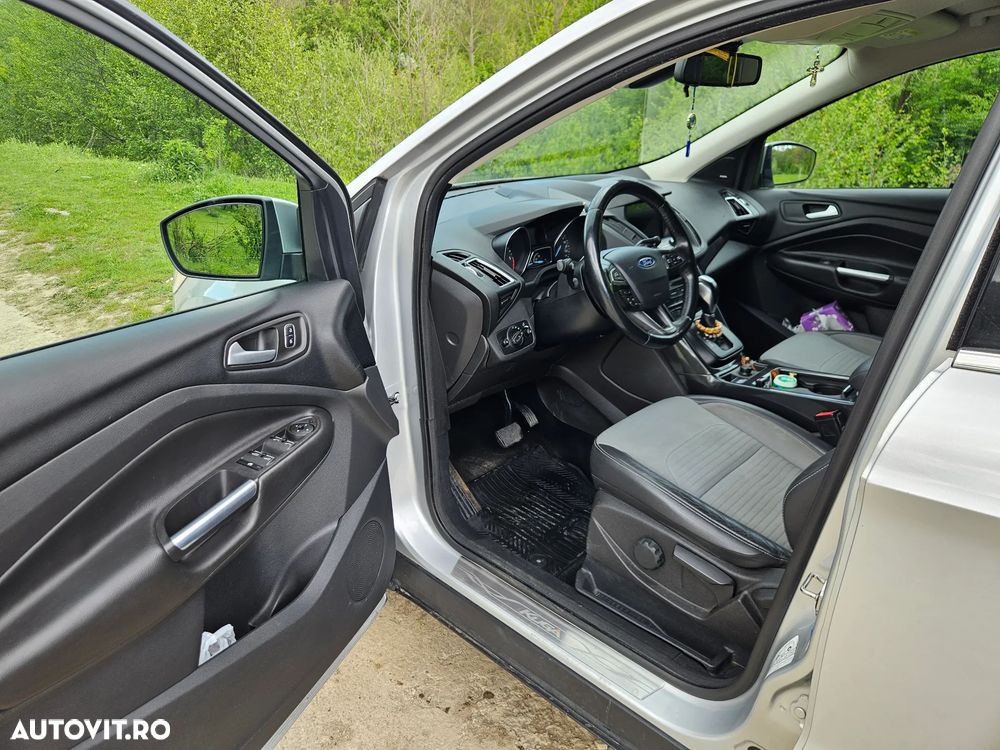 Ford Kuga 2.0 TDCi 4WD Powershift Titanium - 8