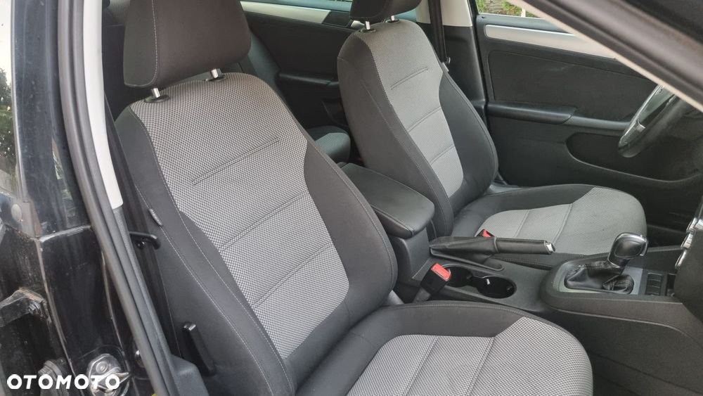 Volkswagen Jetta - 12