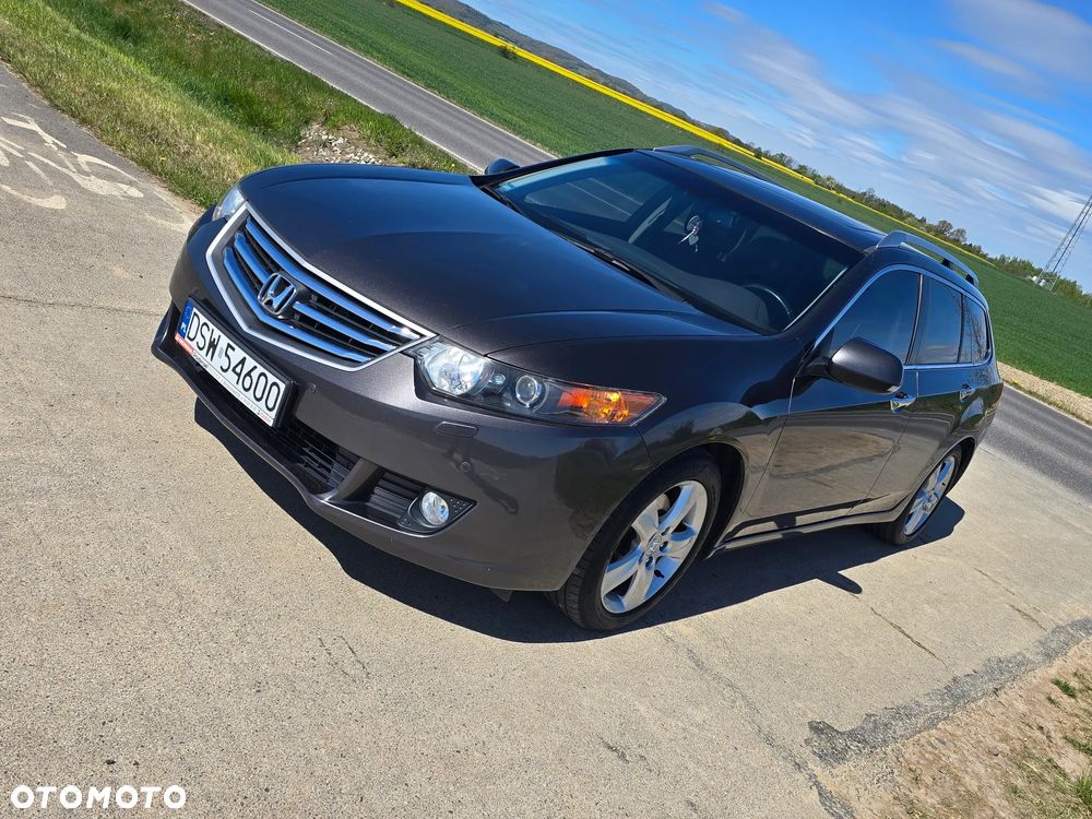 Honda Accord 2.0 Executive Nav - 2