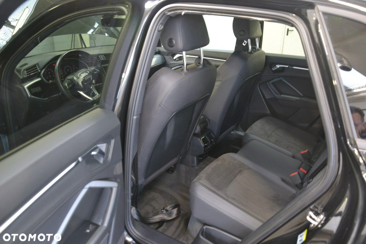 Audi Q3 - 22