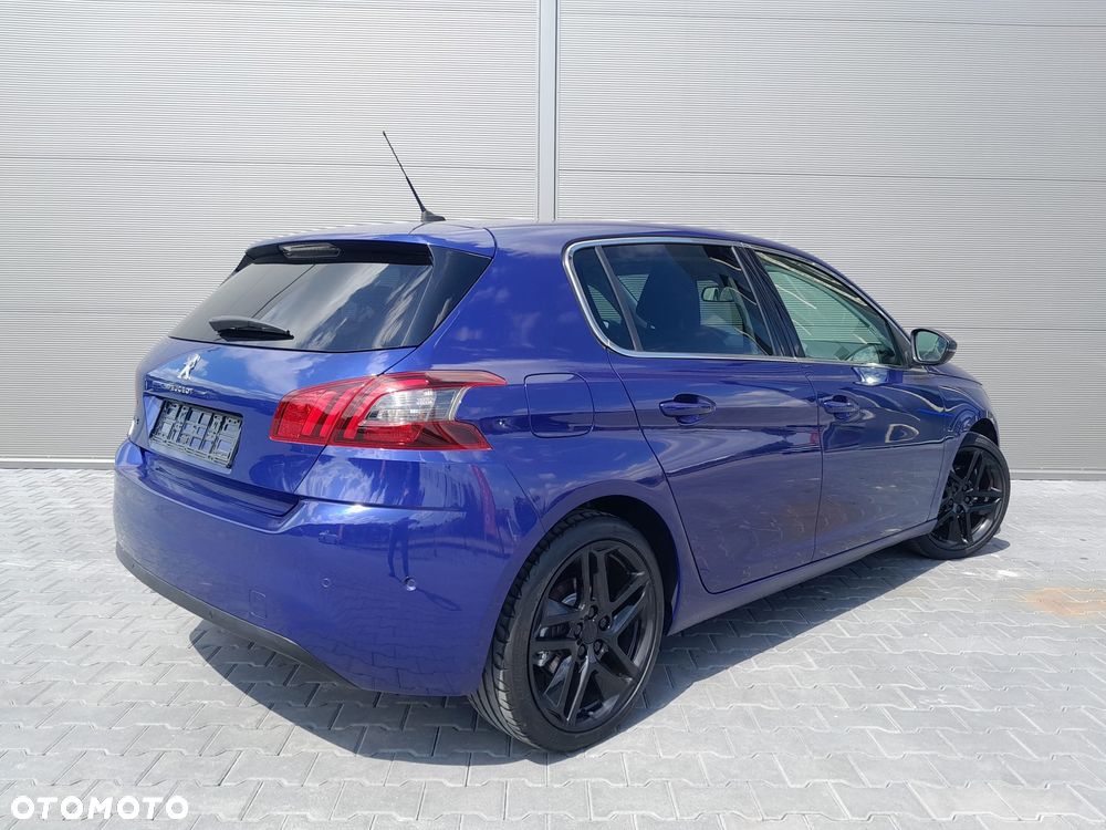 Peugeot 308 1.2 PureTech GPF Allure S&S - 5