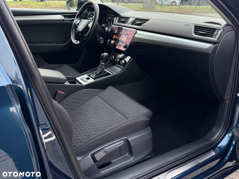 Skoda Superb 2.0 TDI Ambition DSG7 - 25
