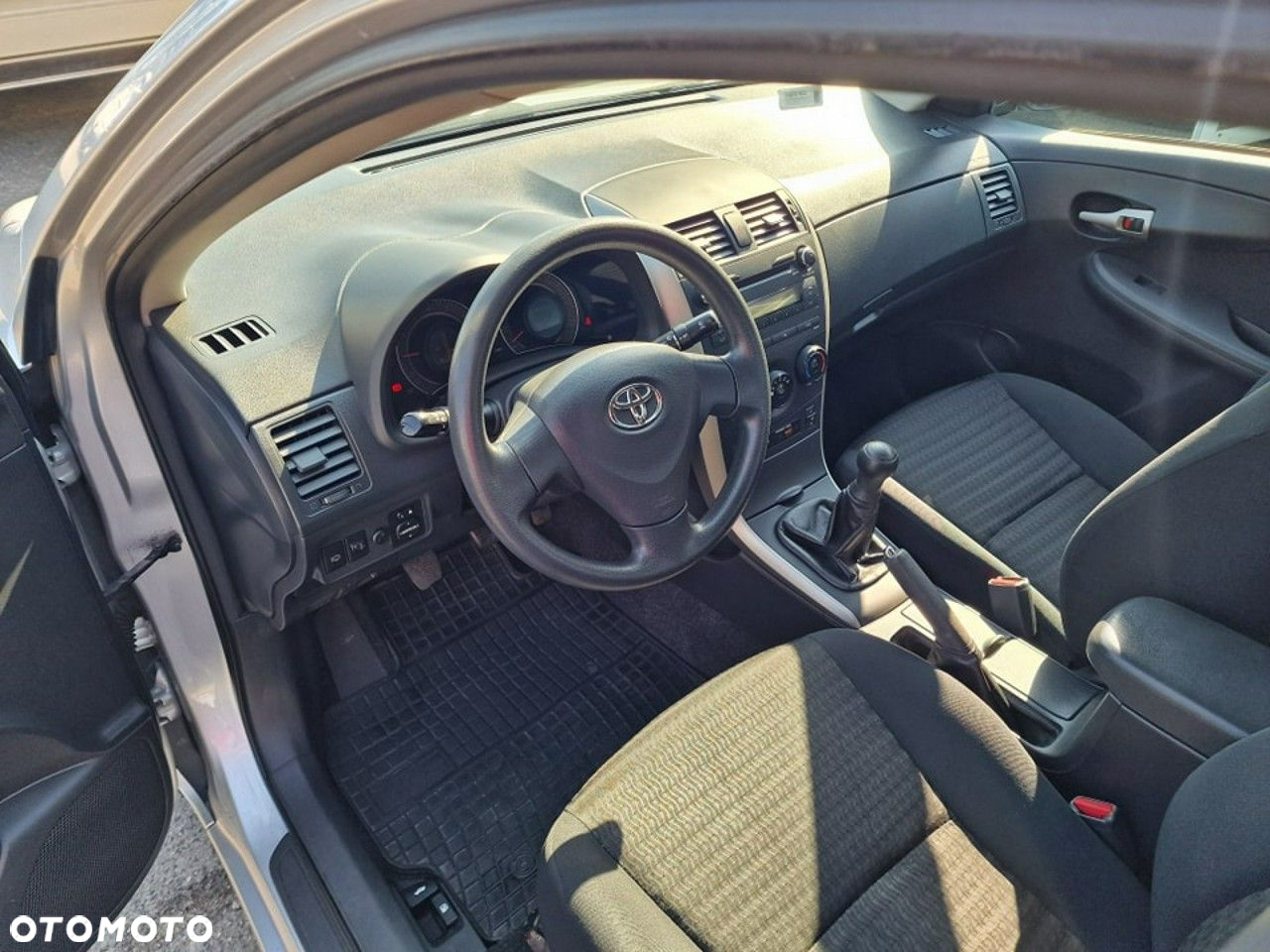 Toyota Corolla - 6