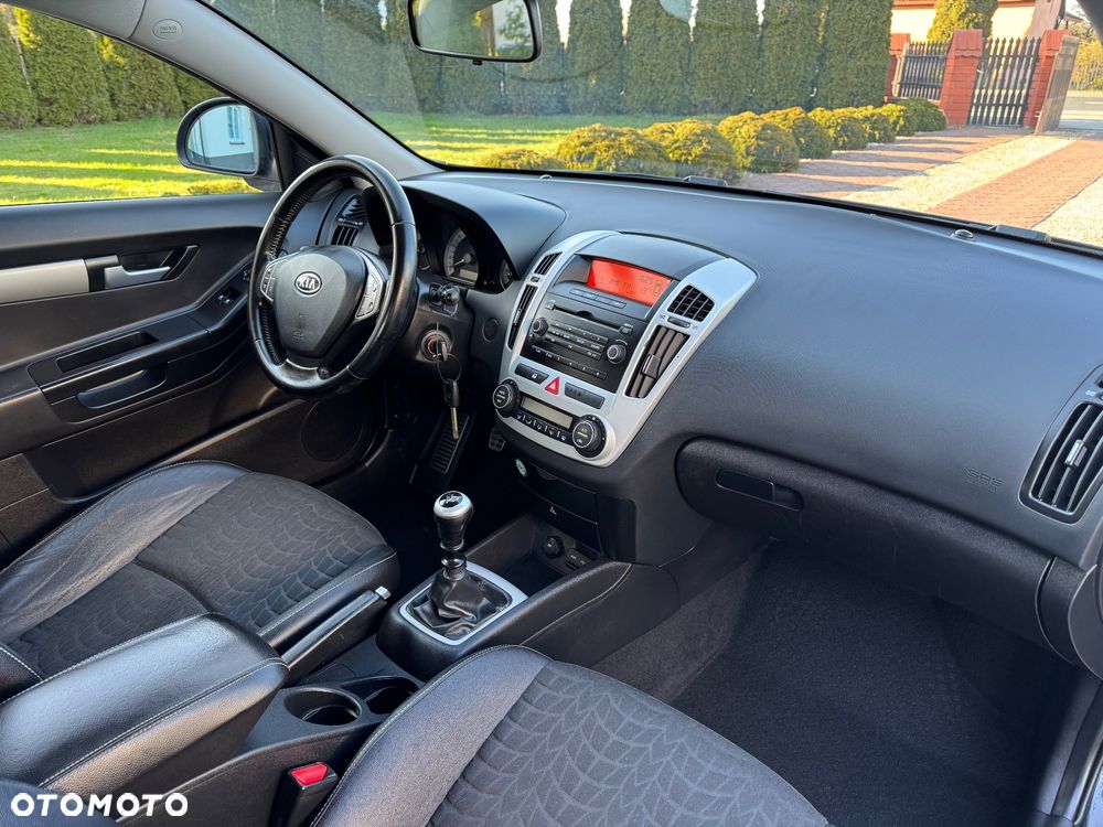 Kia ProCeed 1.6 CVVT LX - 16