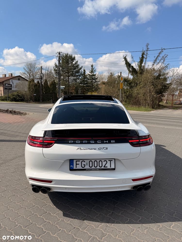 Porsche Panamera 4 - 7