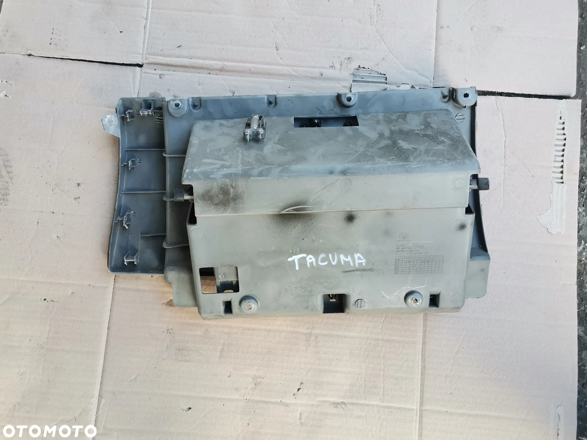 Schowek Daewoo Tacuma REZZO - 2