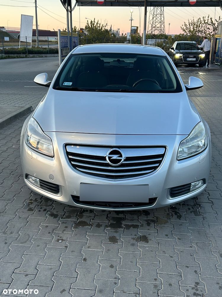 Opel Insignia 2.0 T Cosmo - 1