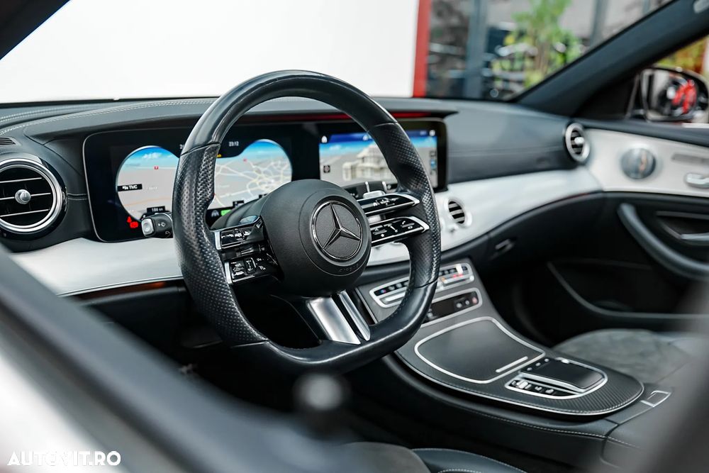 Mercedes-Benz E 300 de 9G-TRONIC AMG Line - 12