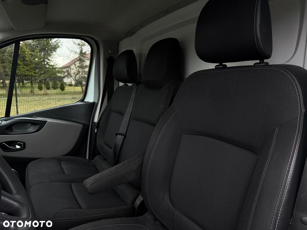 Renault Trafic - 12