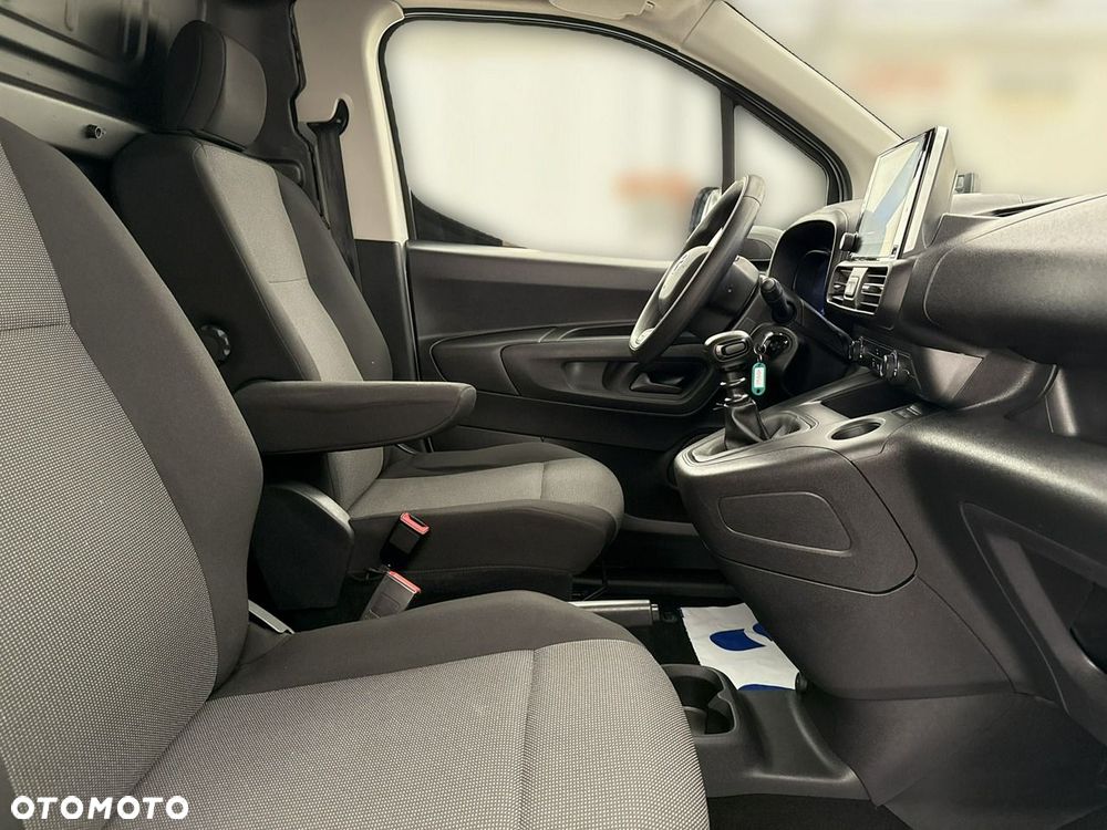 Toyota Proace City - 24