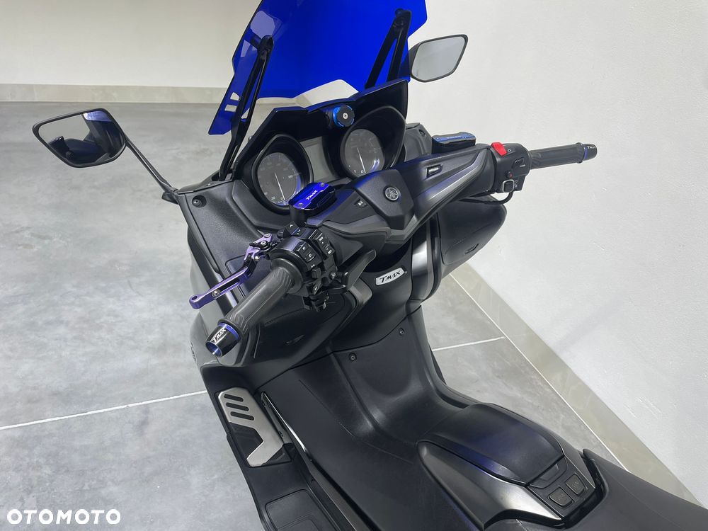 Yamaha Tmax - 8