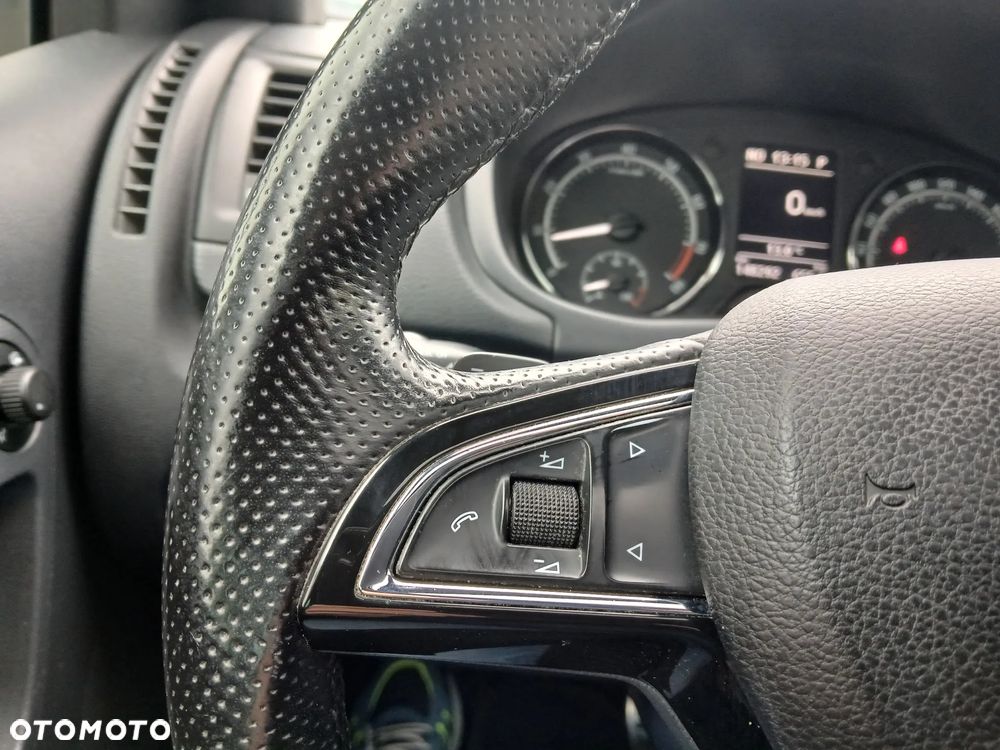 Skoda Fabia 1.4 TSI DSG RS - 31