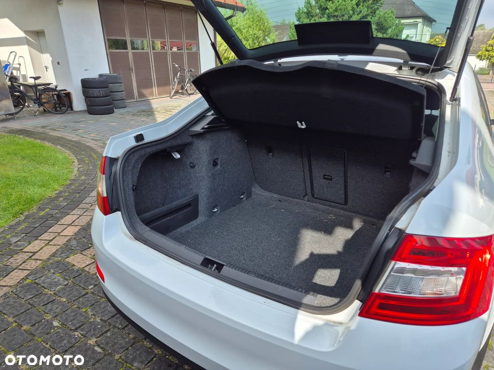 Skoda Octavia 1.4 TSI Elegance DSG - 12