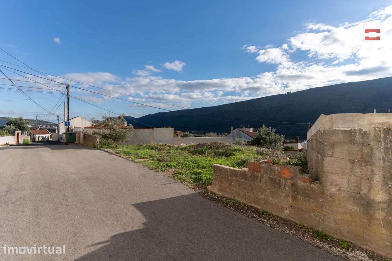 Terreno Urbano em Travessa dos Melões, Mira de Aire - Grande imagem: 4/9