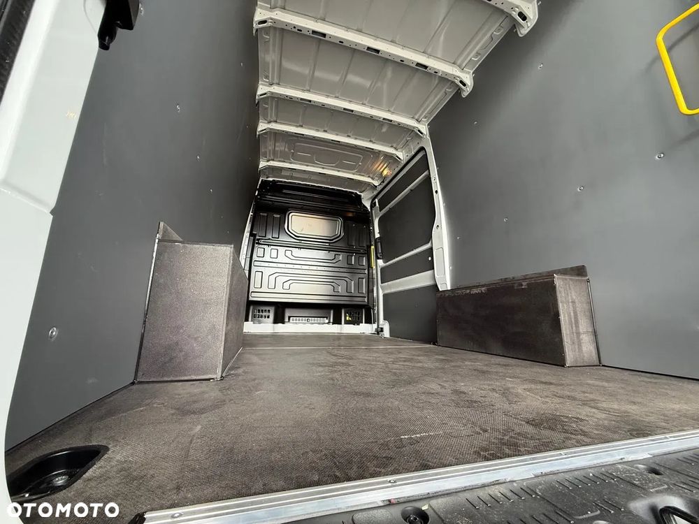 Volkswagen Crafter - 29