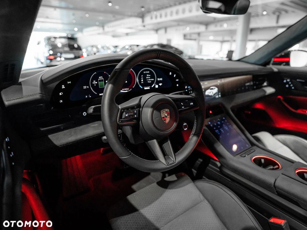 Porsche Taycan 105kWh GTS - 18