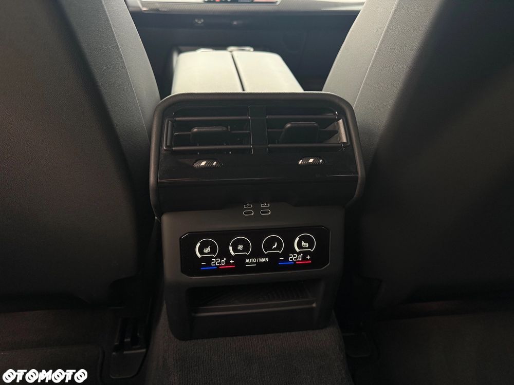 BMW Seria 5 520d xDrive Touring - 18