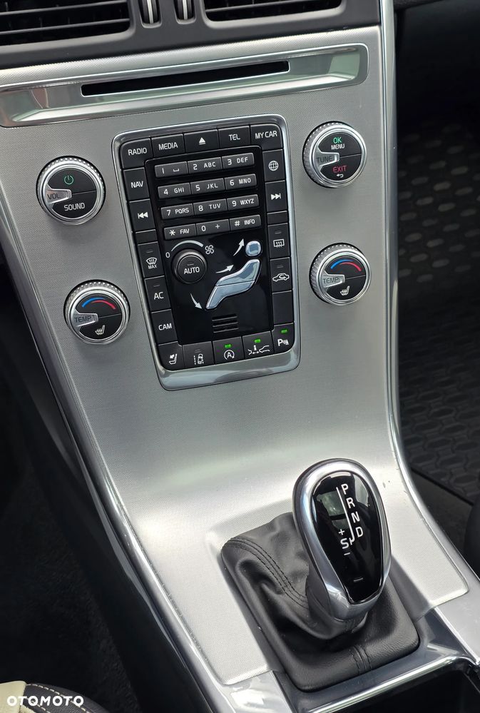 Volvo XC 60 - 21