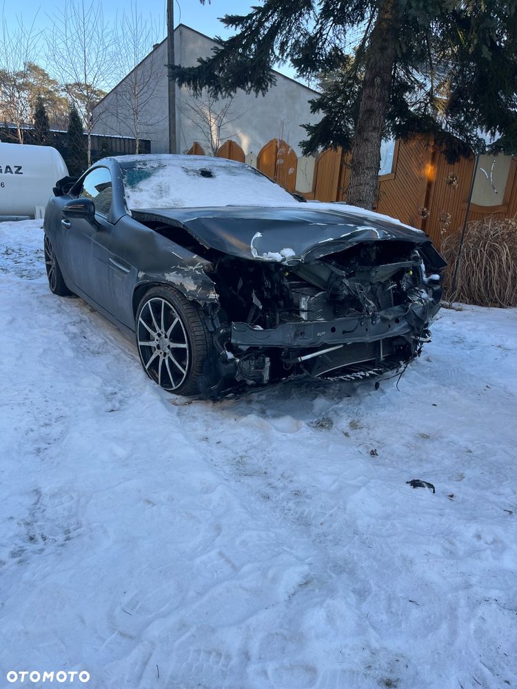 Mercedes-Benz SLC AMG 43 9G-TRONIC - 9