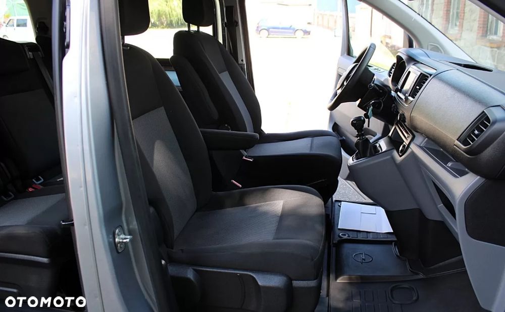 Opel Vivaro - 19