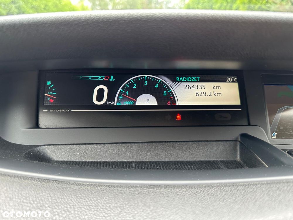 Renault Grand Scenic - 15
