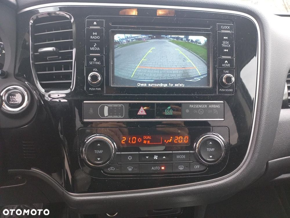 Mitsubishi Outlander 2.0 Intense 4WD CVT - 26