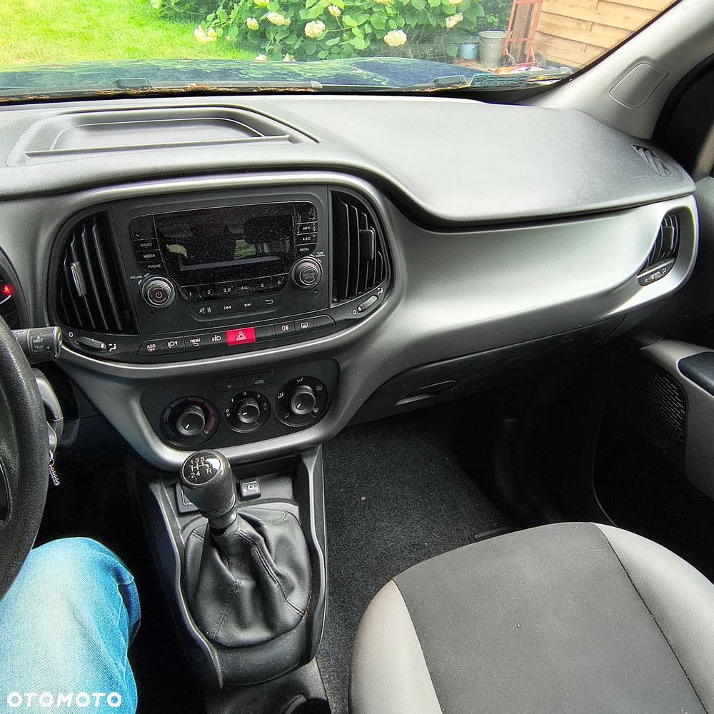 Fiat Doblo 1.4 16V Easy - 10