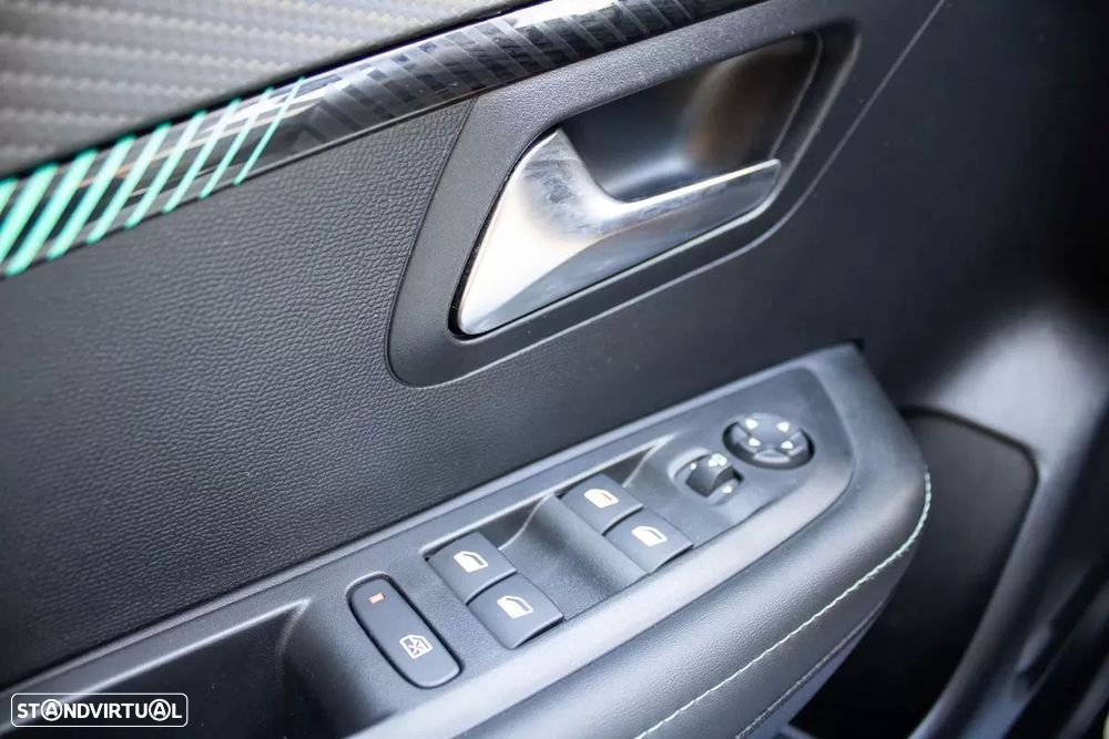 Peugeot 208 1.5 BlueHDi Allure Pack - 32