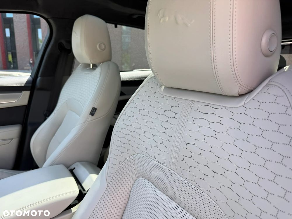 Jaguar F-Pace D200 AWD R-Dynamic HSE - 12
