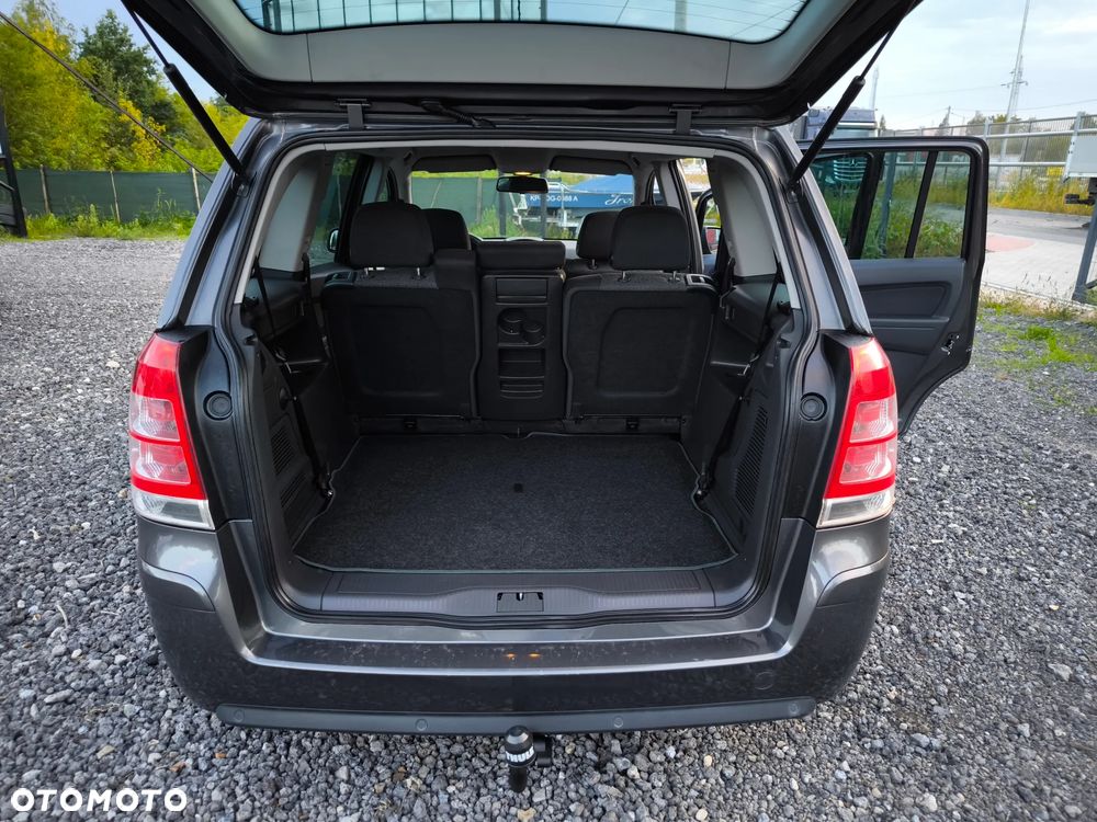 Opel Zafira - 14