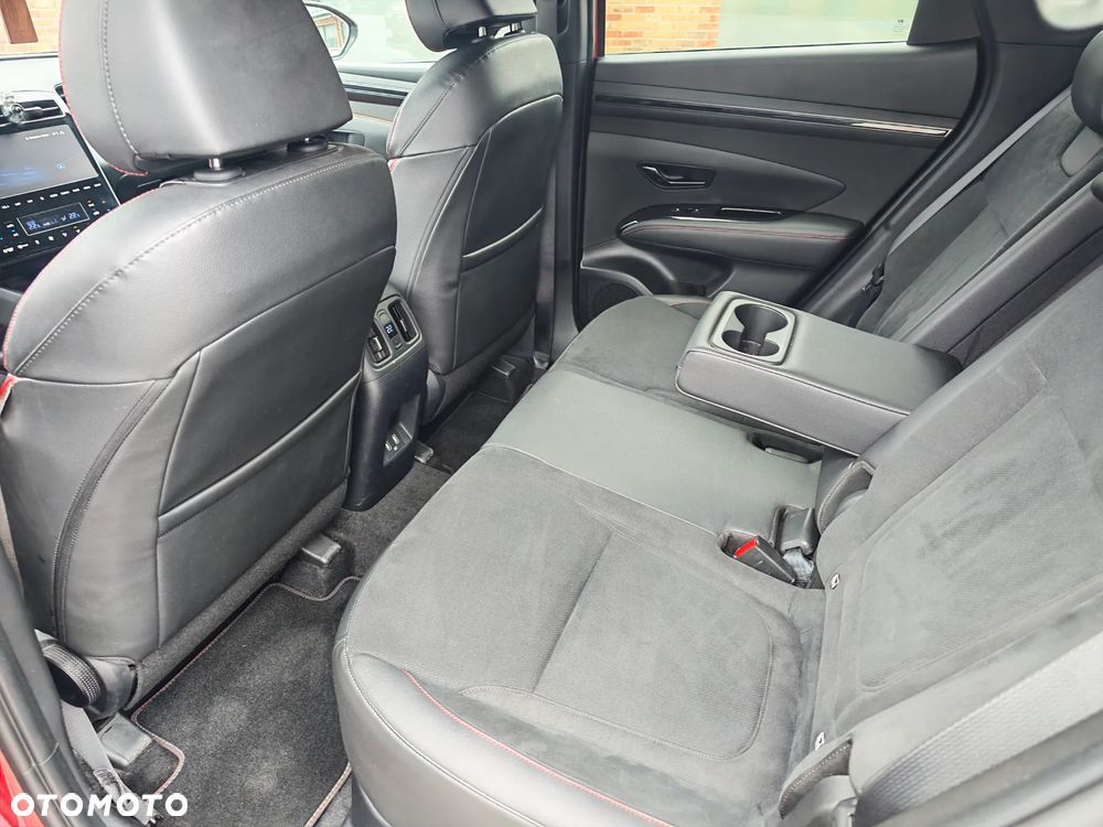 Hyundai Tucson 1.6 T-GDi HEV Executive 2WD - 13