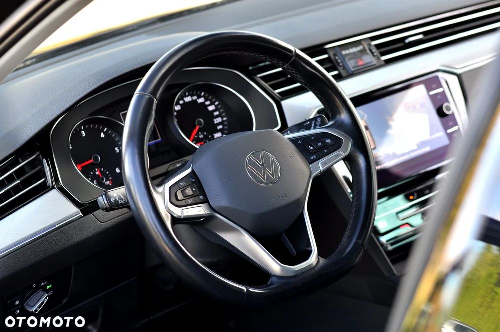 Volkswagen Passat - 35