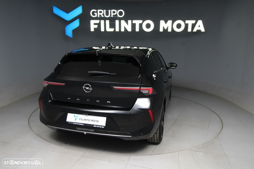 Opel Astra 1.2 T Elegance - 3