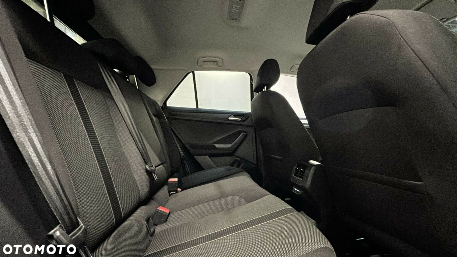 Volkswagen T-Roc 1.5 TSI Life DSG - 22