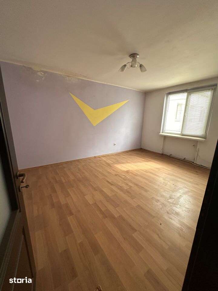 APARTAMENT 2 CAMERE - ROMAN - Imagine principală: 4/12