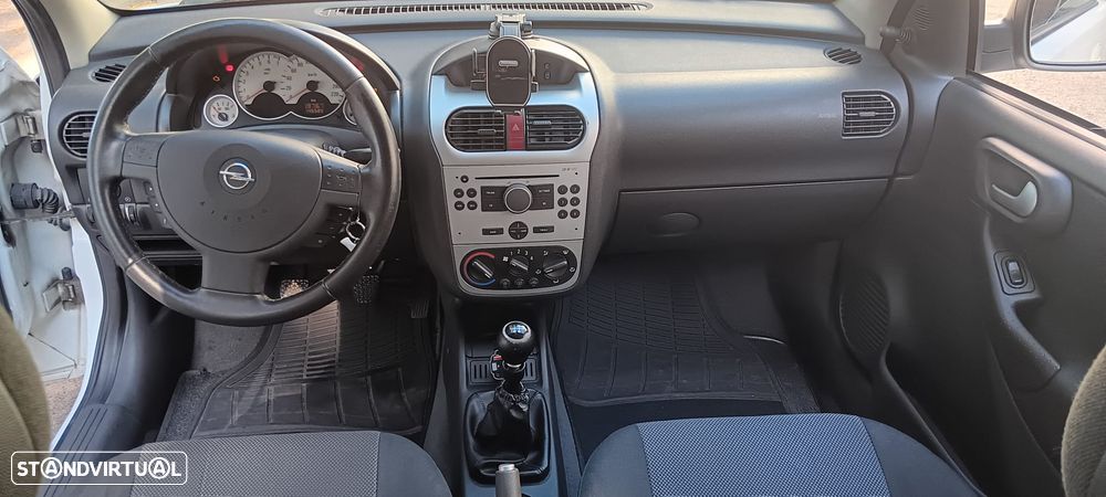 Opel Corsa 1.2 Twinport Enjoy - 10
