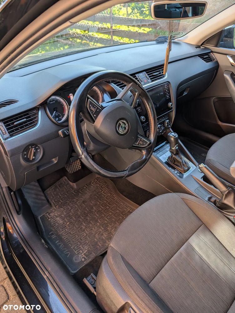 Skoda Octavia 2.0 TDI 4x4 Ambition DSG - 9