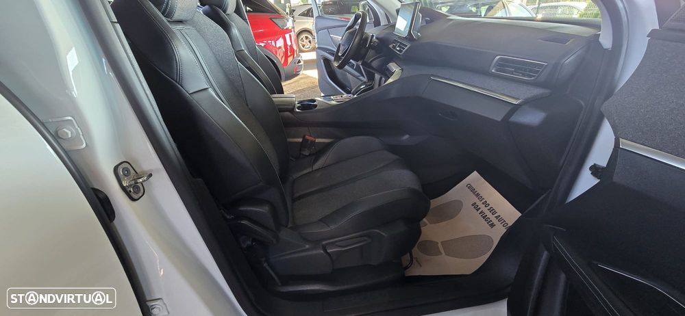 Peugeot 3008 1.6 Hybrid Allure Pack e-EAT8 - 19