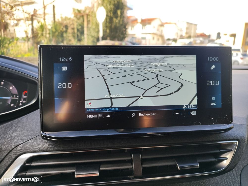 Peugeot 3008 1.5 BlueHDi Allure Pack EAT8 - 19