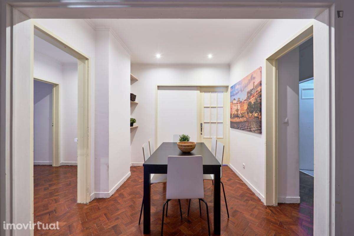 Quarto - localizado em Saldanha Lisbon - Grande imagem: 5/51