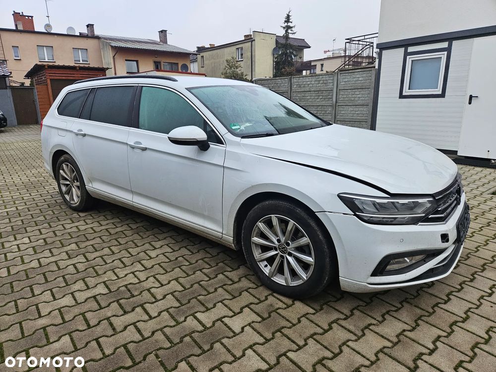 Volkswagen Passat 2.0 TDI SCR DSG Business - 1